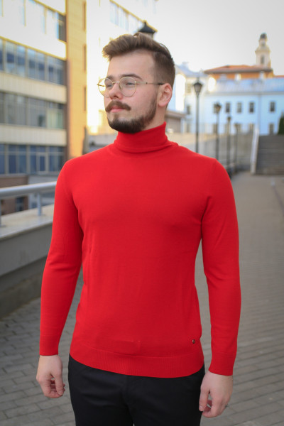Водолазка алая