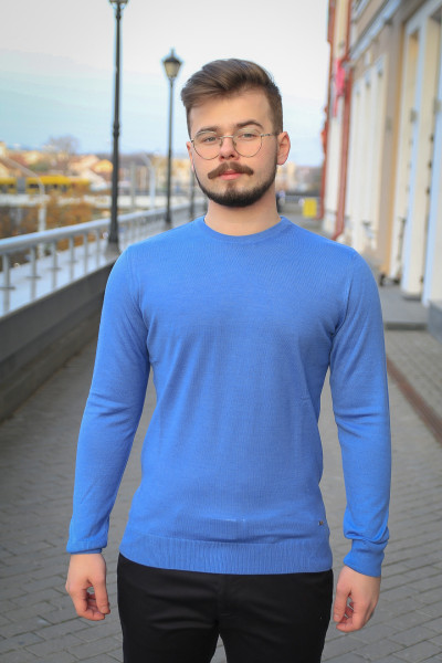Мужской джемпер голубой