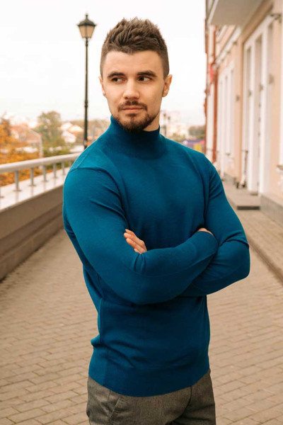 Джемпер воротник под горло синий